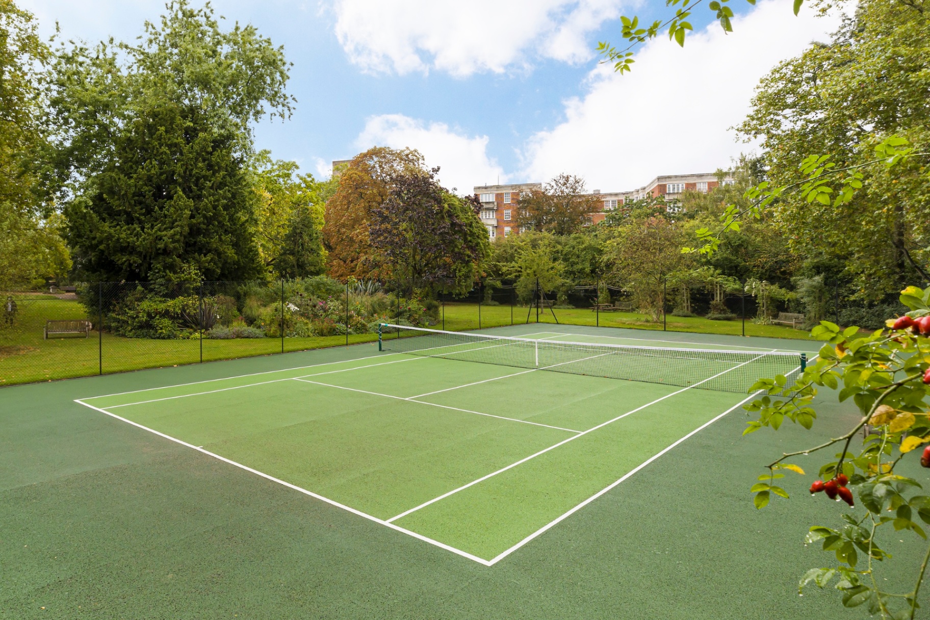 Ladbroke Square Gardens tennis court